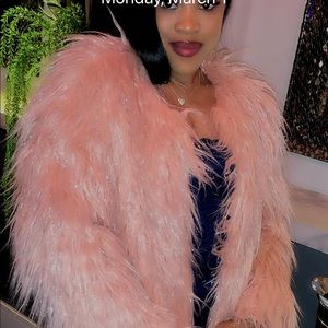 Meet your Posher, Shenaqua